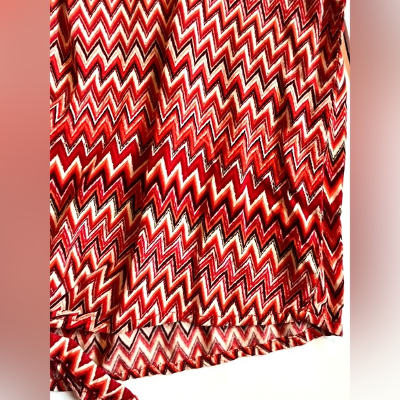 Lucky Brand Live in Love Women’s Chevron Patterned Red Blouse Size Small - Picture 8 of 12